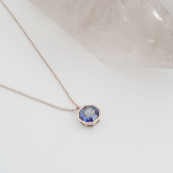 Ode to Rose Blue Crystla Necklace