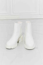 MMShoes What It Takes Lug Sole Chelsea Boots in White